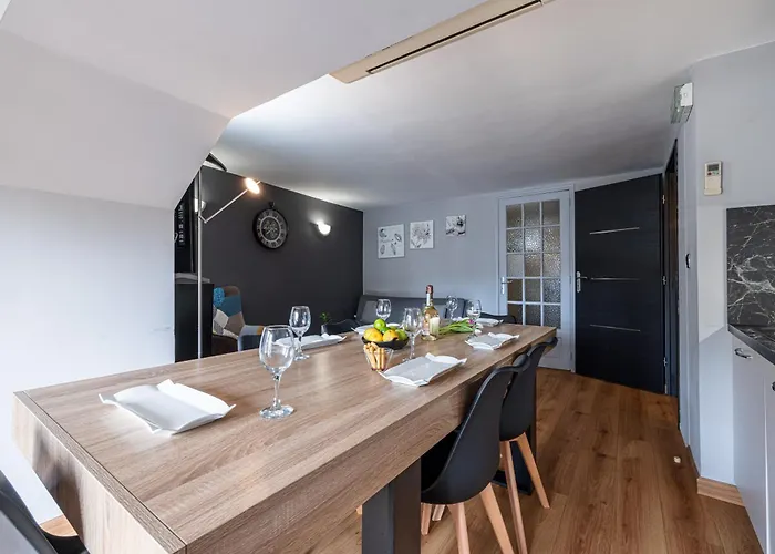 Apartment 3 Pieces Des Jardins, Parking, 50M Plage, Clim Menton