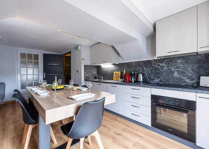 Apartment 3 Pieces Des Jardins, Parking, 50M Plage, Clim