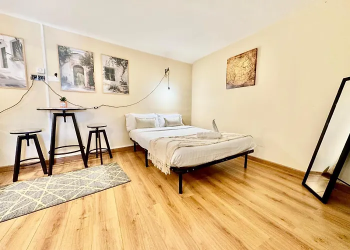 Apartment 3 Pieces Des Jardins, Parking, 50M Plage, Clim Menton