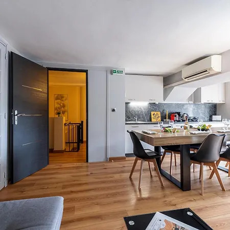 T3 Emplacement Fete Du Citron Et Corso, Parking *