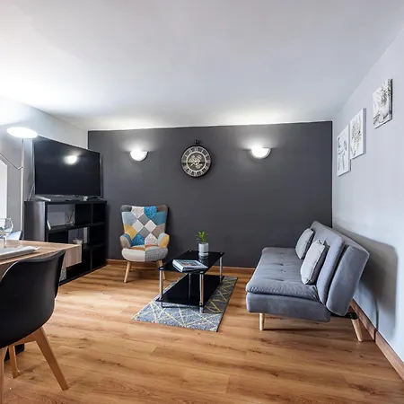 Apartment T3 Emplacement Fete Du Citron Et Corso, Parking Menton