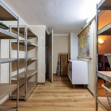 T3 Emplacement Fete Du Citron Et Corso, Parking *