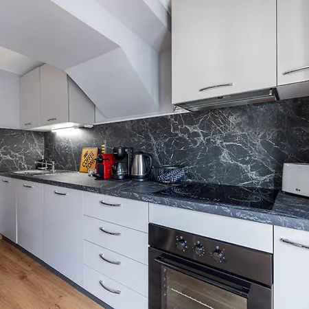 T3 Emplacement Fete Du Citron Et Corso, Parking Menton